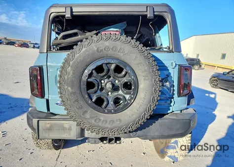 2021 Ford Bronco Base z USA, uszkodzony, nr VIN 1FMEE5DPXMLB06273